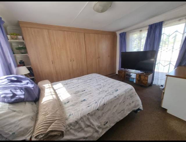 2 BEDROOM HOUSE FOR SALE IN BRACKENDOWNS